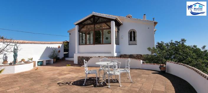 Image No.12-3 Bed Villa for sale