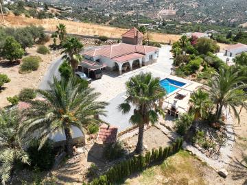For-sale-independant-villa-with-pool--1-