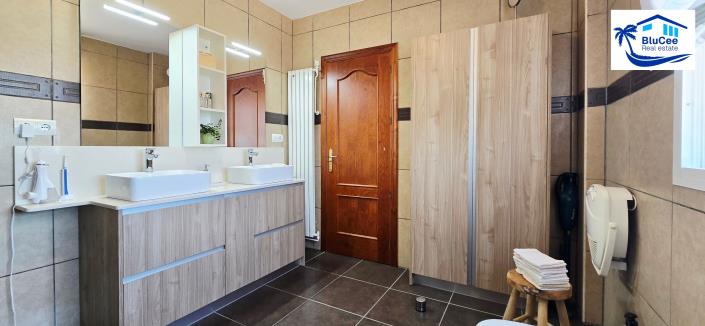 Image No.33-3 Bed Villa for sale