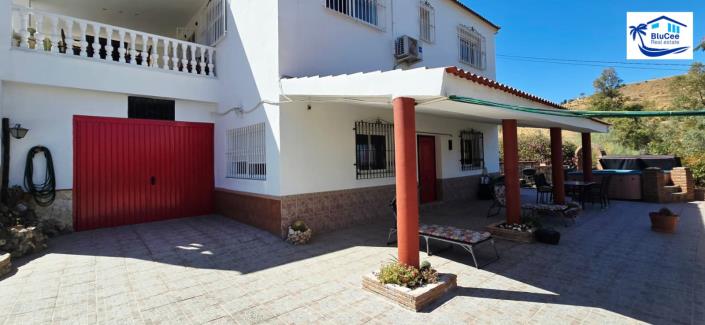 Image No.28-3 Bed Villa for sale