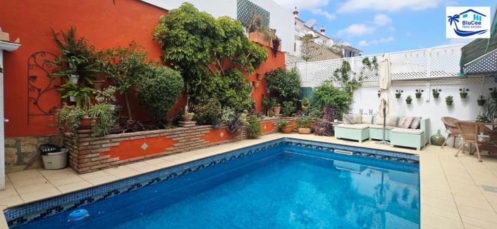 Image No.33-3 Bed Townhouse for sale