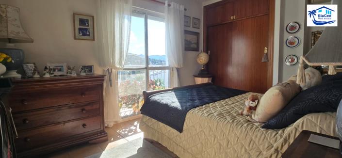 Image No.21-3 Bed Townhouse for sale