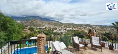 For-sale-house-with-stunning-views-of-La-Maroma--13-