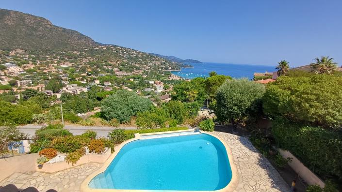 Image No.2-Villa de 2 chambres à vendre à Le Lavandou