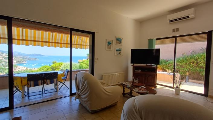 Image No.4-Villa de 2 chambres à vendre à Le Lavandou