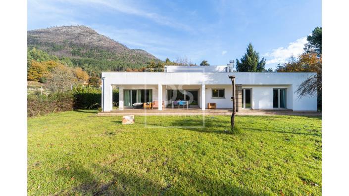 Image No.24-3 Bed House for sale