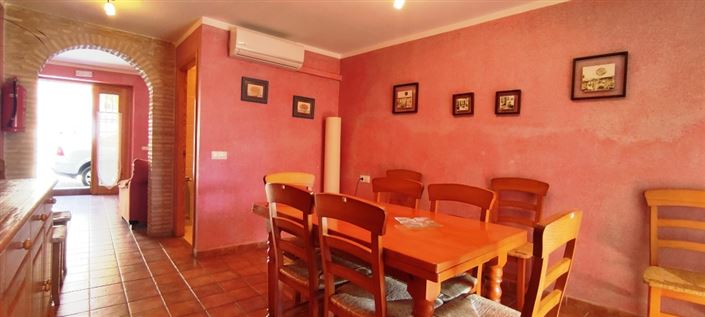 Image No.7-6 Bed Townhouse for sale