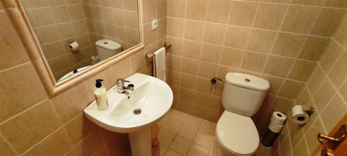 Image No.8-6 Bed Townhouse for sale