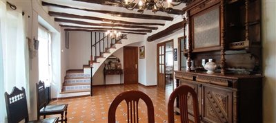 o1hni0im1s4pr1lc41s6vrj31jes3v