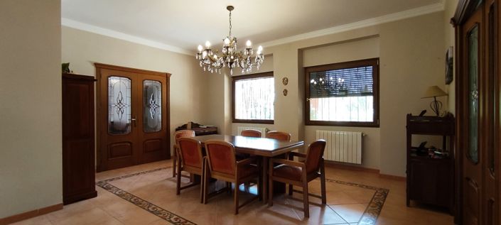 Image No.9-7 Bed Villa for sale