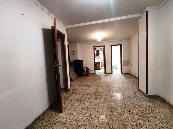 Image No.4-4 Bed Townhouse for sale