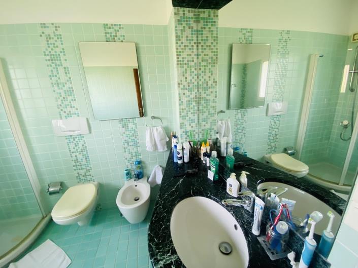 Image No.32-4 Bed House for sale