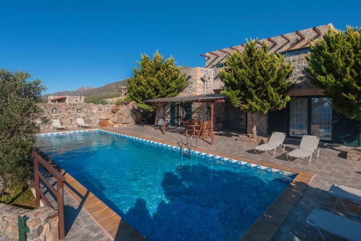 Image No.18-Villa de 8 chambres à vendre à Kissamos