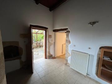 Stone-house-for-sale-in-Chania-Crete-1