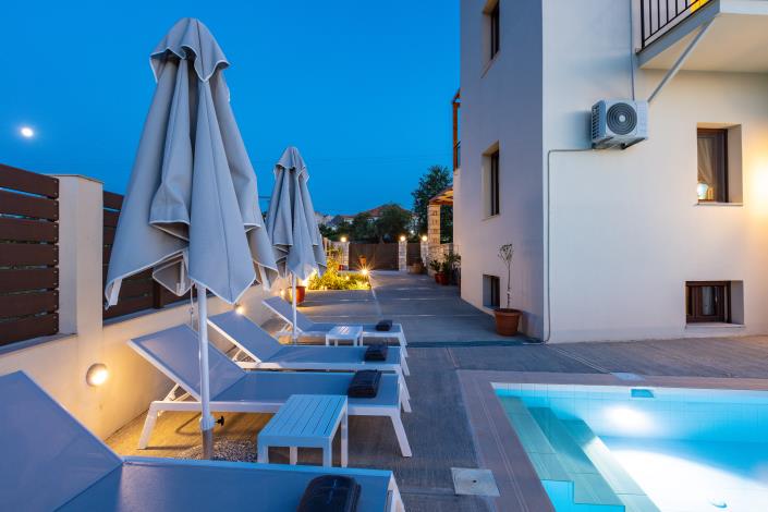 Image No.2-4 Bed Villa for sale