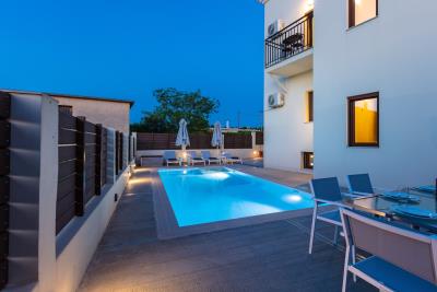 5da0776315c389a81562a3a3ea665fe7