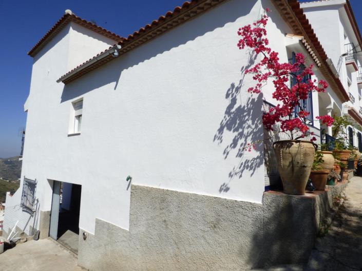 Image No.2-3 Bed Villa for sale