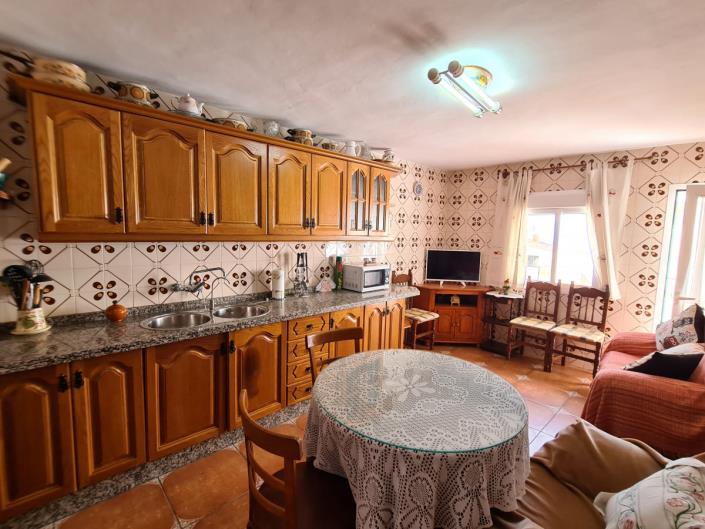 Image No.4-4 Bed Townhouse for sale