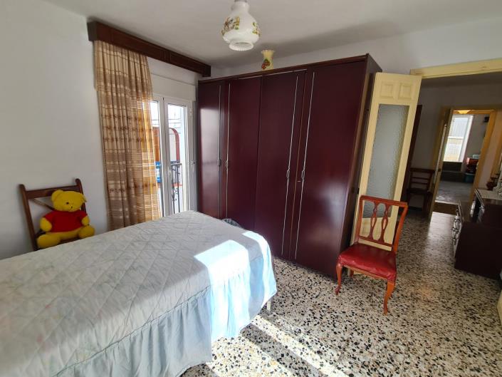 Image No.15-4 Bed Townhouse for sale