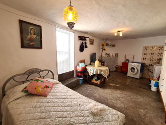 Image No.19-4 Bed Townhouse for sale