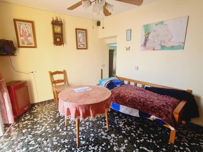 Image No.7-6 Bed Townhouse for sale