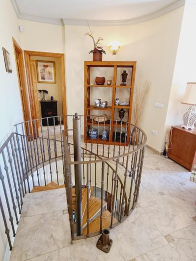 Image No.18-4 Bed Villa for sale