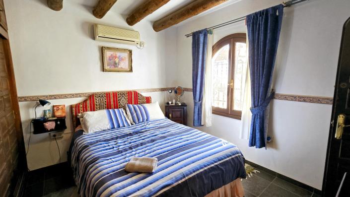 Image No.14-6 Bed Hotel for sale