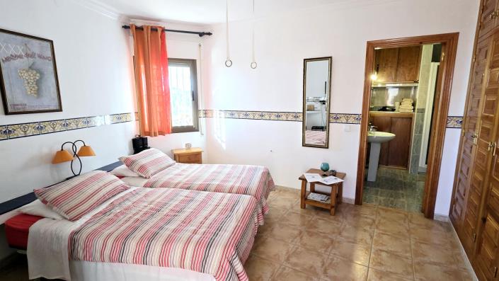 Image No.22-6 Bed Hotel for sale