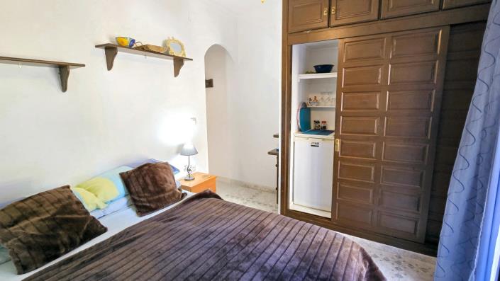 Image No.27-6 Bed Hotel for sale