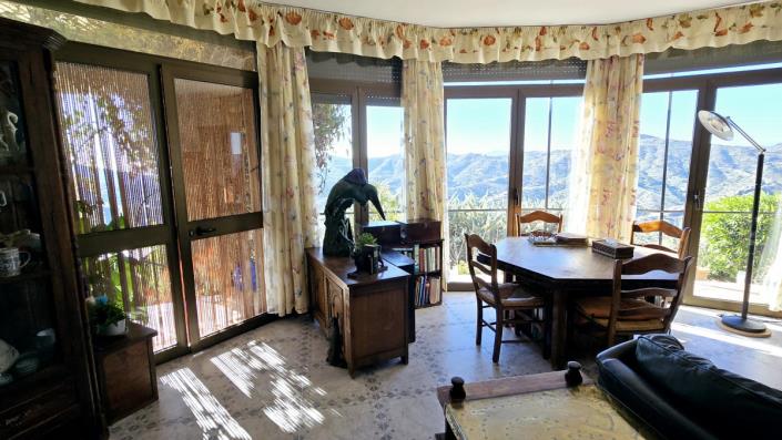 Image No.37-6 Bed Hotel for sale