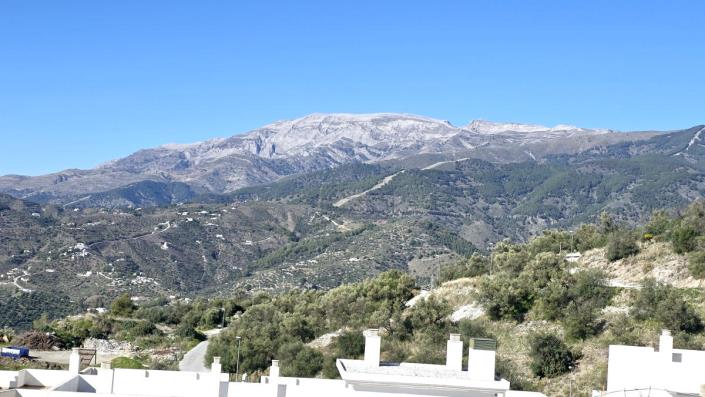 Image No.48-6 Bed Hotel for sale