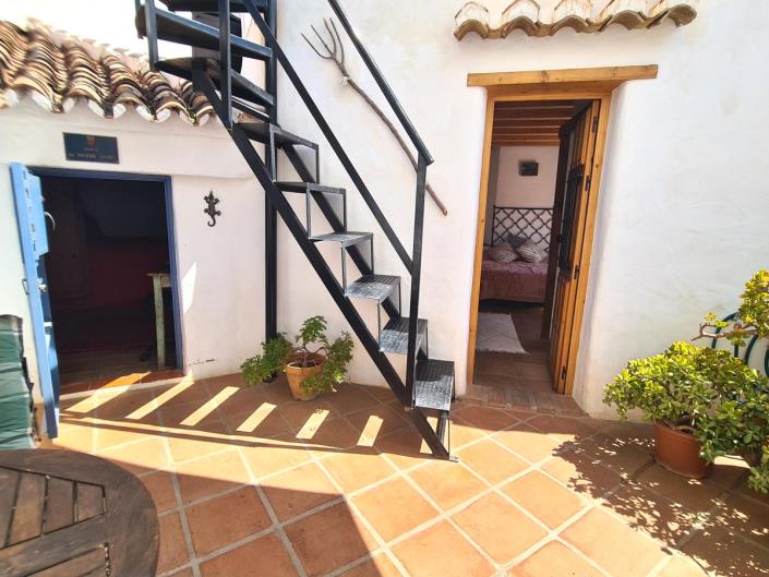 Image No.24-4 Bed Townhouse for sale