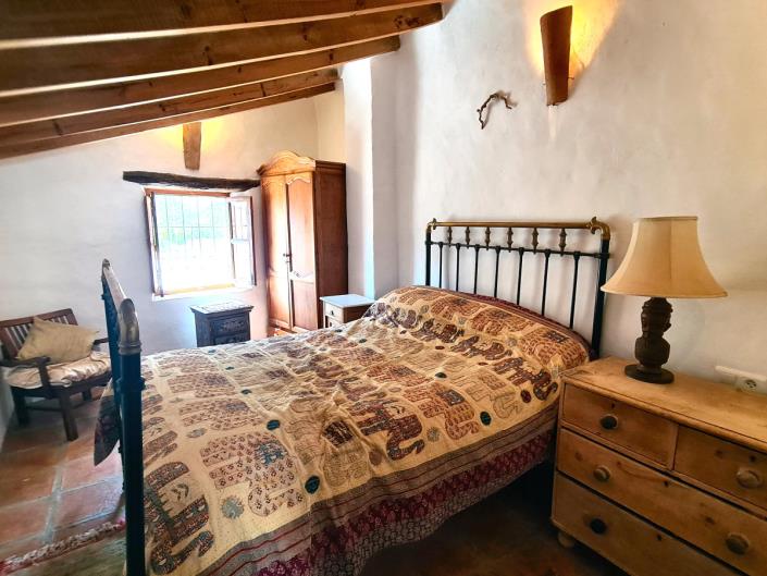 Image No.28-4 Bed Townhouse for sale