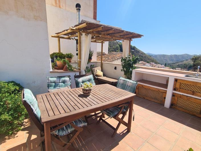 Image No.37-4 Bed Townhouse for sale