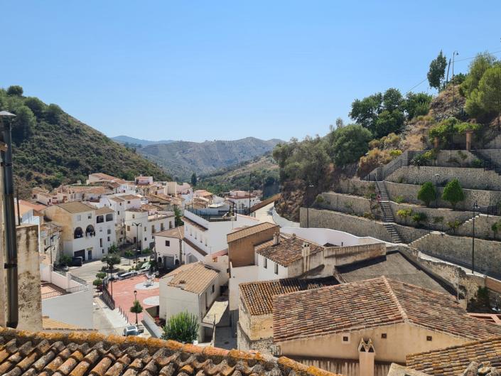 Image No.40-4 Bed Townhouse for sale