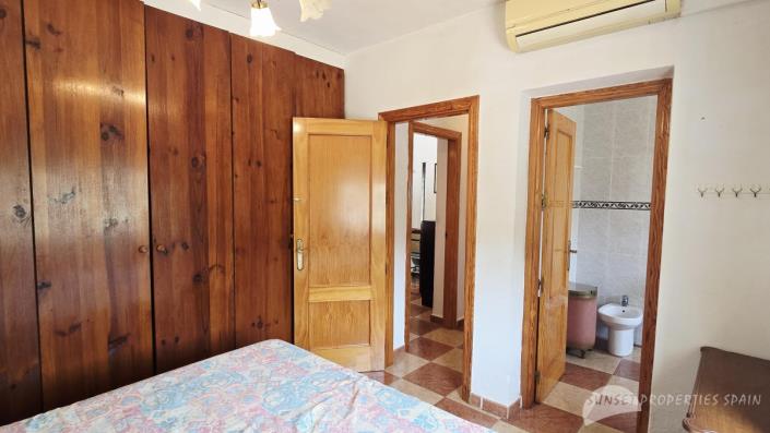 Image No.18-3 Bed Villa for sale