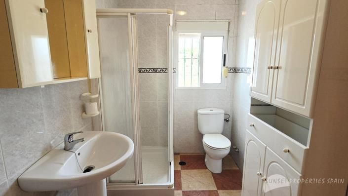 Image No.20-3 Bed Villa for sale