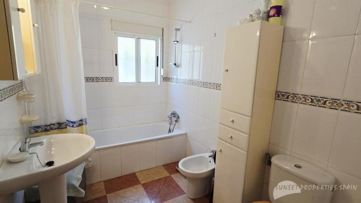 Image No.23-3 Bed Villa for sale