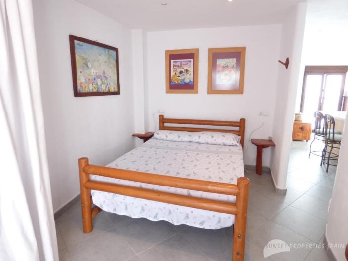 Image No.35-3 Bed Townhouse for sale