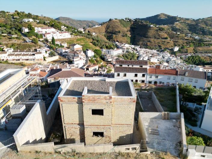 Image No.3-4 Bed Villa for sale