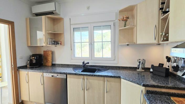 Image No.29-5 Bed Villa for sale