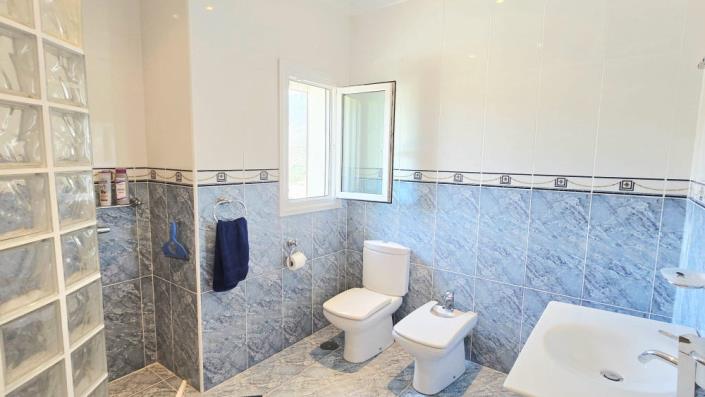 Image No.45-5 Bed Villa for sale