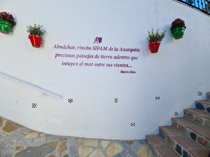 Image No.17-2 Bed Townhouse for sale