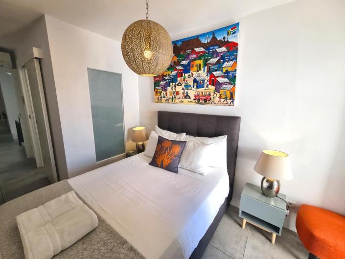 Image No.18-5 Bed Commercial for sale