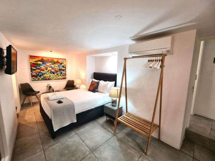 Image No.21-5 Bed Commercial for sale