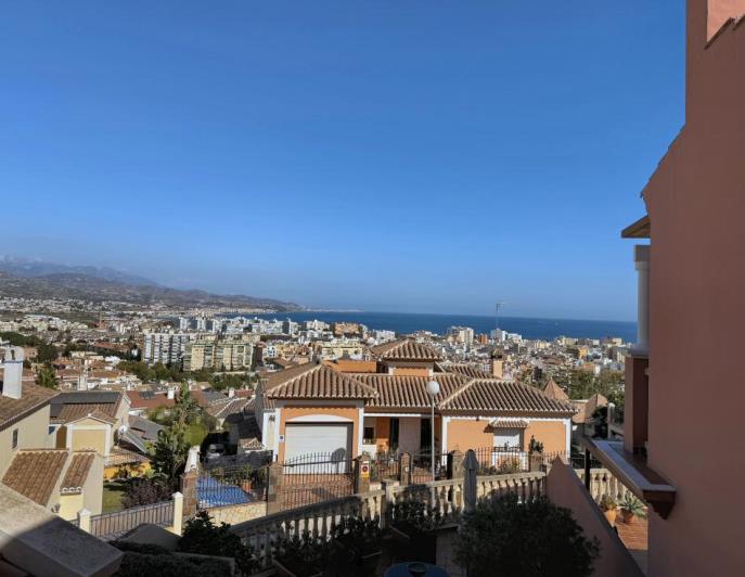 Image No.18-3 Bed Townhouse for sale