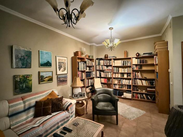 Image No.25-3 Bed Townhouse for sale