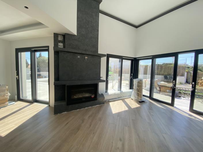 Image No.13-3 Bed Villa / Detached for sale