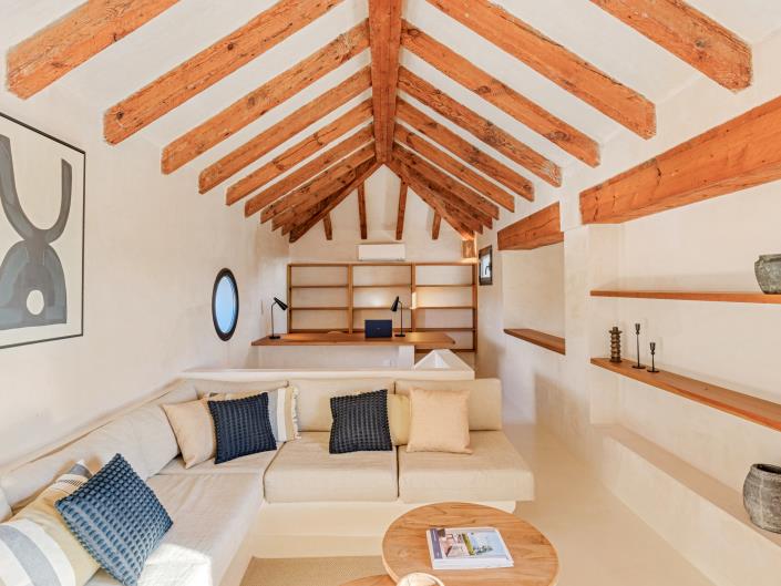 Image No.5-6 Bed Villa / Detached for sale