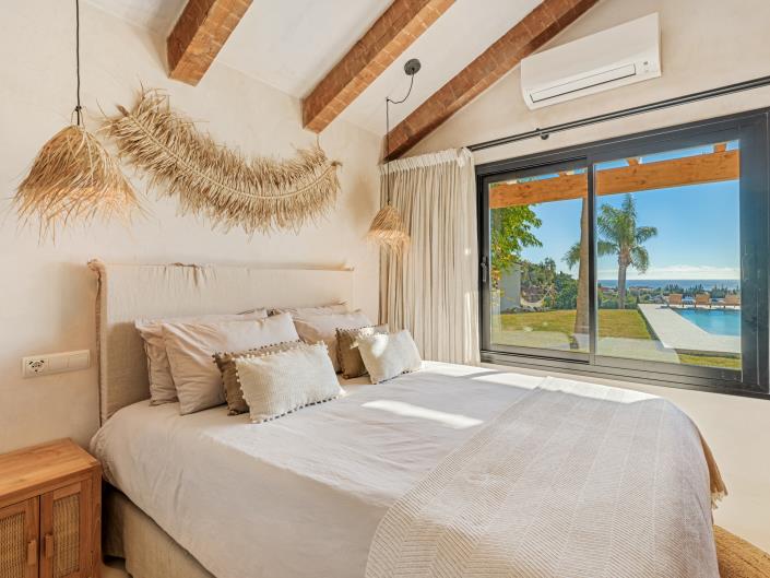 Image No.9-6 Bed Villa / Detached for sale